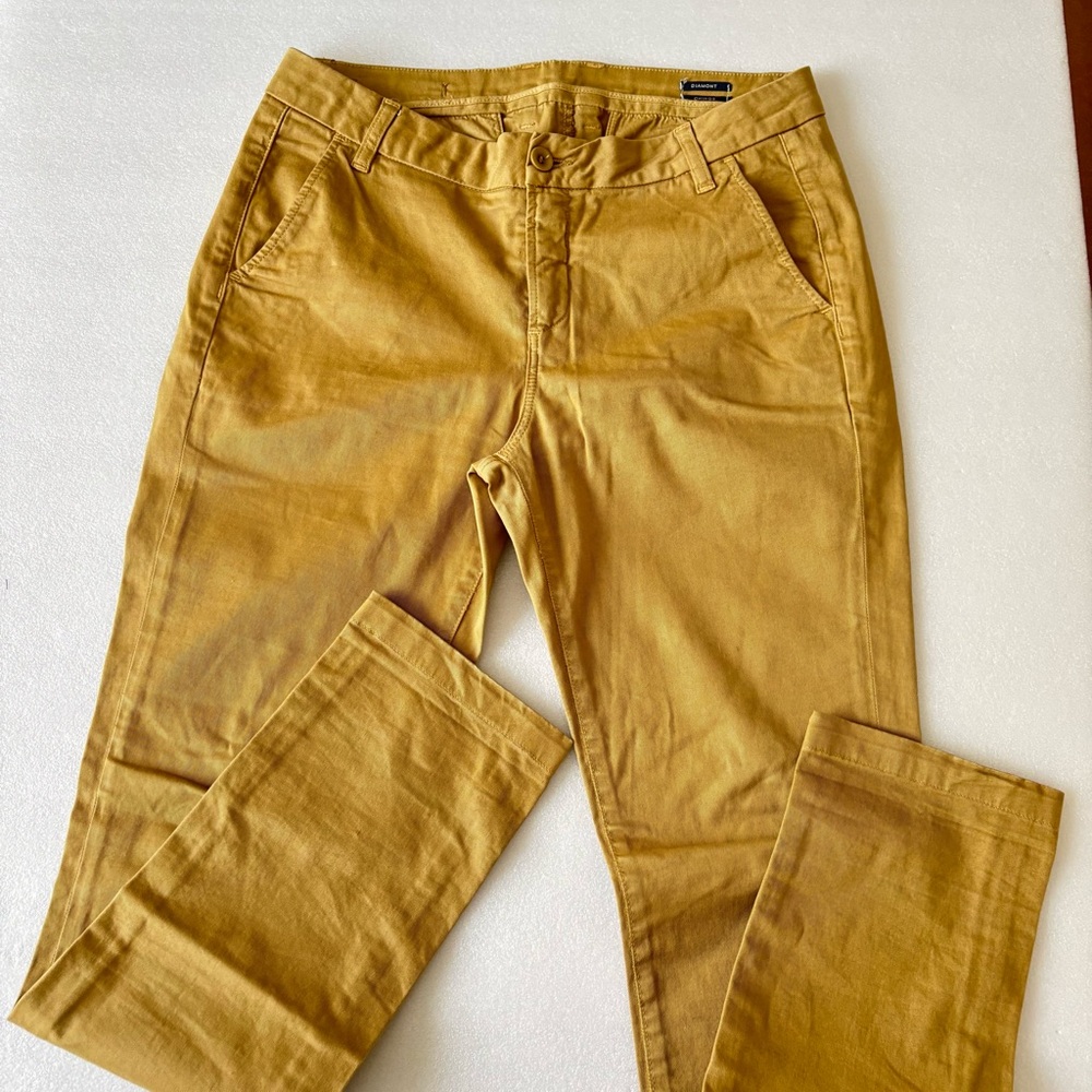 Fifty Carat Tan Chino Pants Size 28